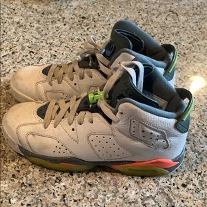 Youth size 4 Jordan